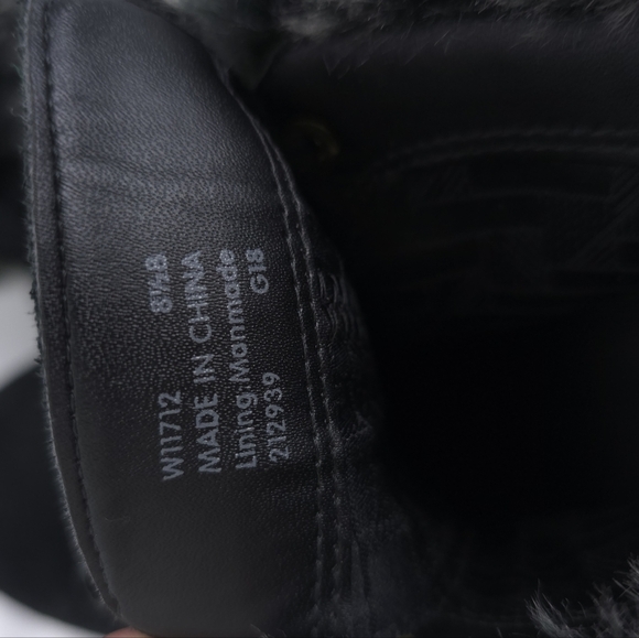 Cole Haan Coralie Black Suede Wedge waterproof Faux Fur boots 8.5B - Picture 10 of 10
